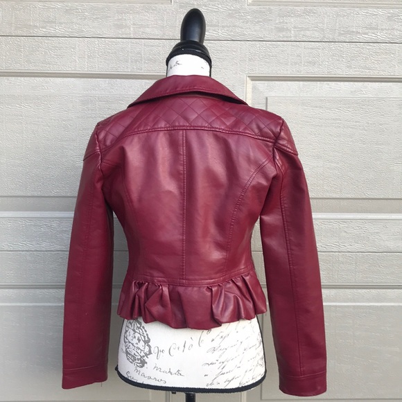 Size Small Red Jacket - Picture 3 of 7